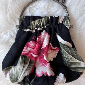 Vintage BaBa Hawaii USA made barkcloth Hibiscus floral handbag, small, black/red